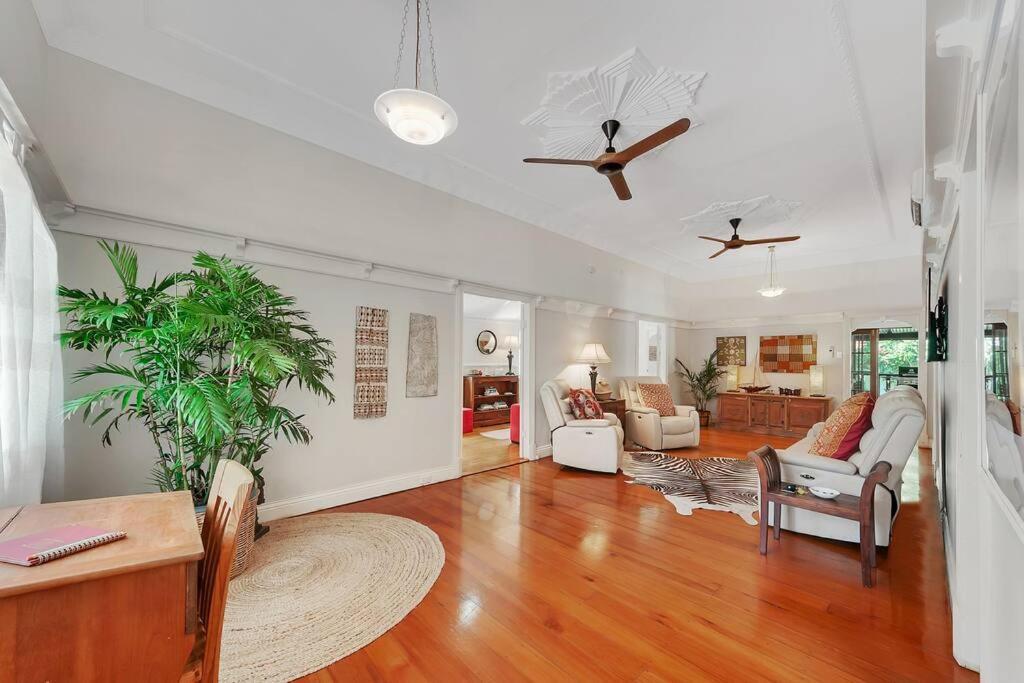 Holiday home Masterfully Restored Queenslander Near Esplanade Cairns