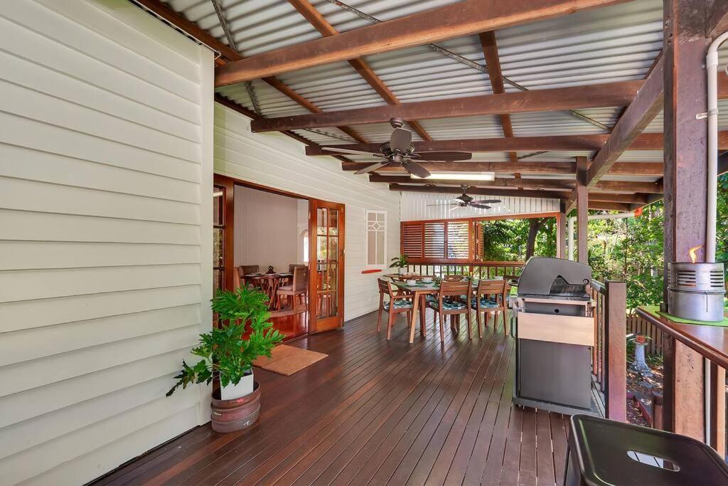 Masterfully Restored Queenslander Near Esplanade * Cairns
