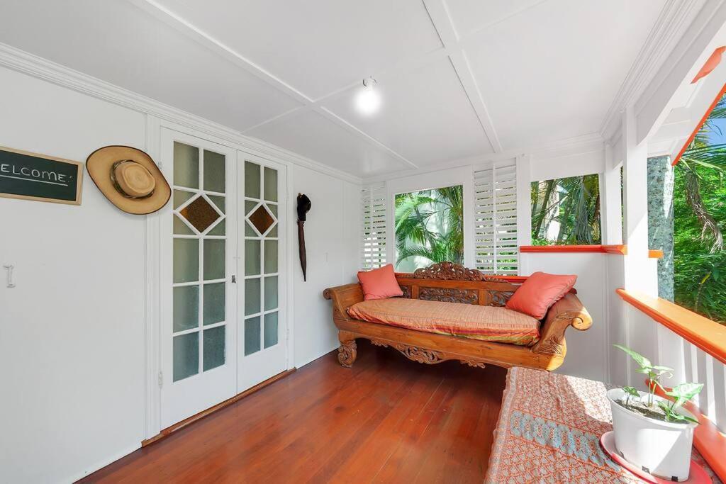 Masterfully Restored Queenslander Near Esplanade Cairns