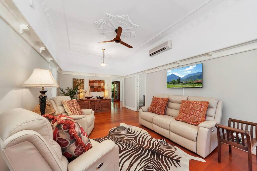 Masterfully Restored Queenslander Near Esplanade Cairns