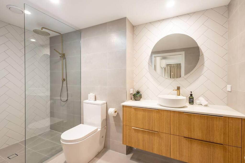 1 Bedroom - Stylish Getaway Apartment, Esplanade Cairns
