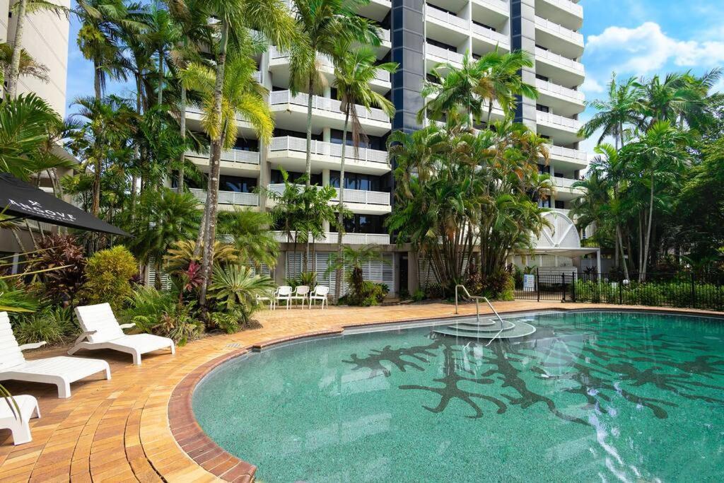 1 Bedroom - Stylish Getaway Apartment, Esplanade *