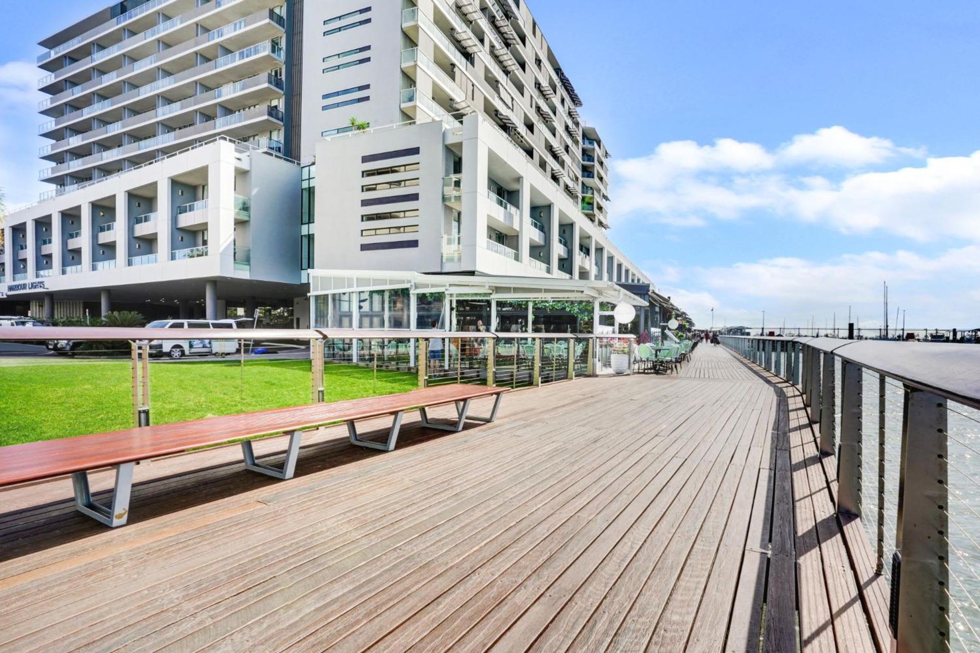 1101 Harbour Lights With Ocean Views *