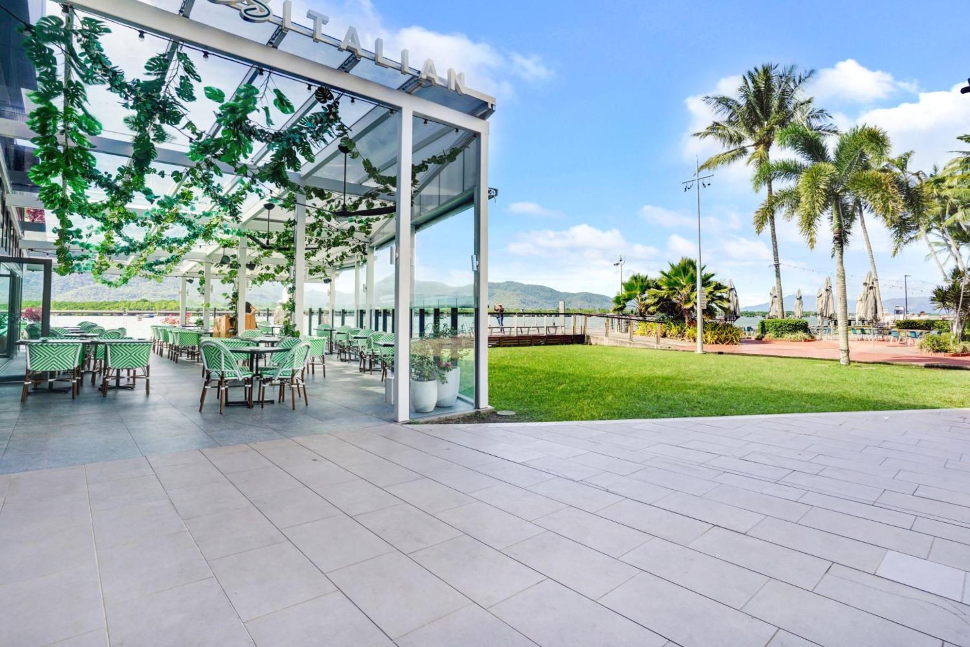 1101 Harbour Lights With Ocean Views Cairns
