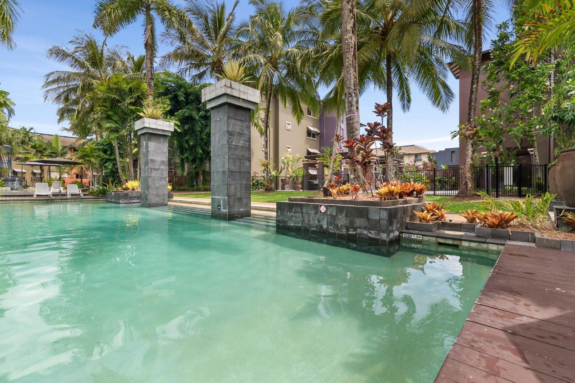 Apartment Tropical Gardens - 9 Pools Free Parking