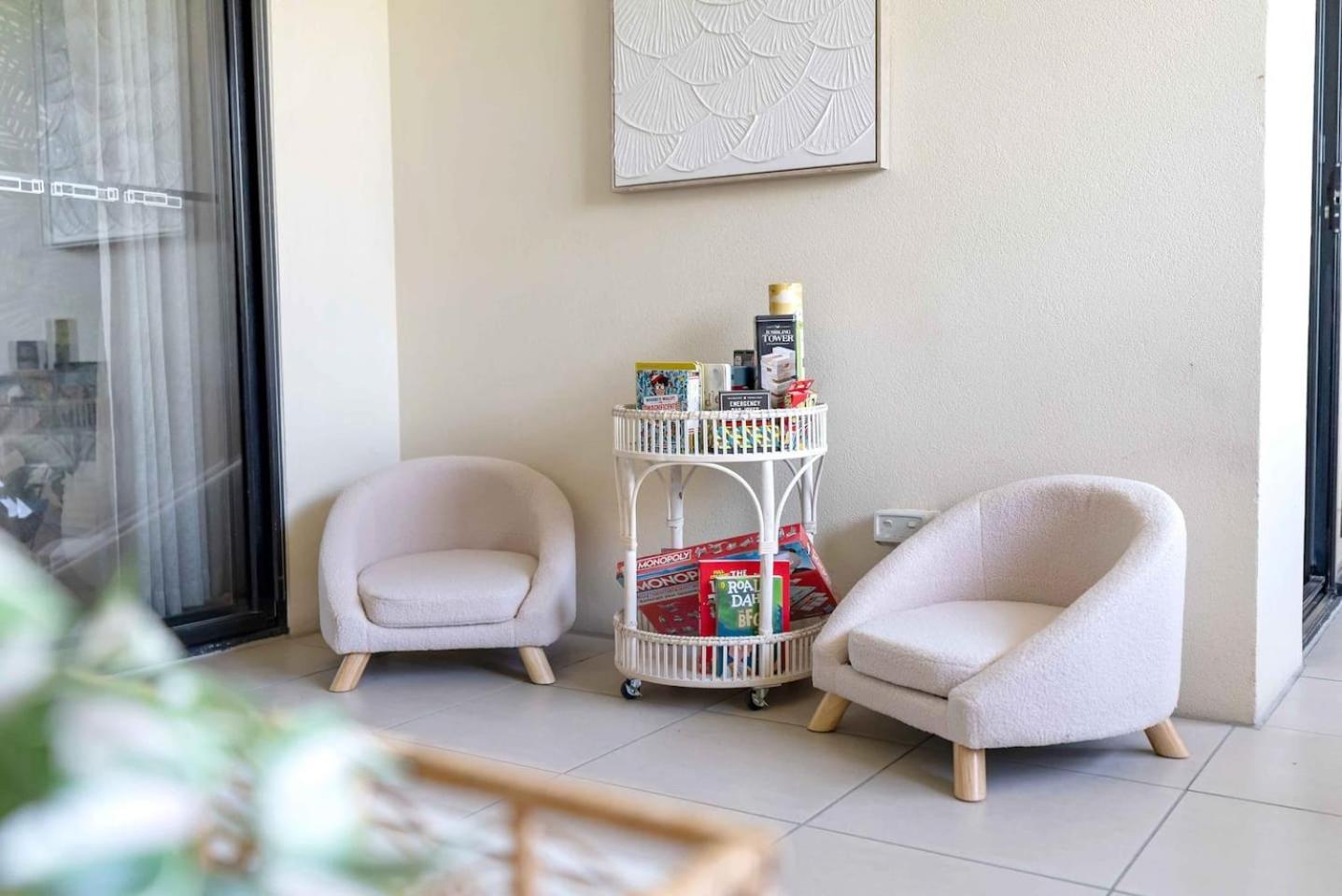 Relaxed Coastal Charm - A Stylish Resort-style Haven *
