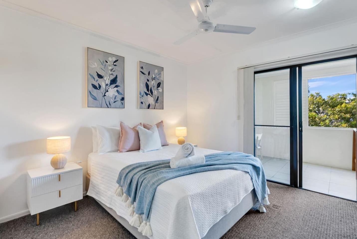 Relaxed Coastal Charm - A Stylish Resort-style Haven *