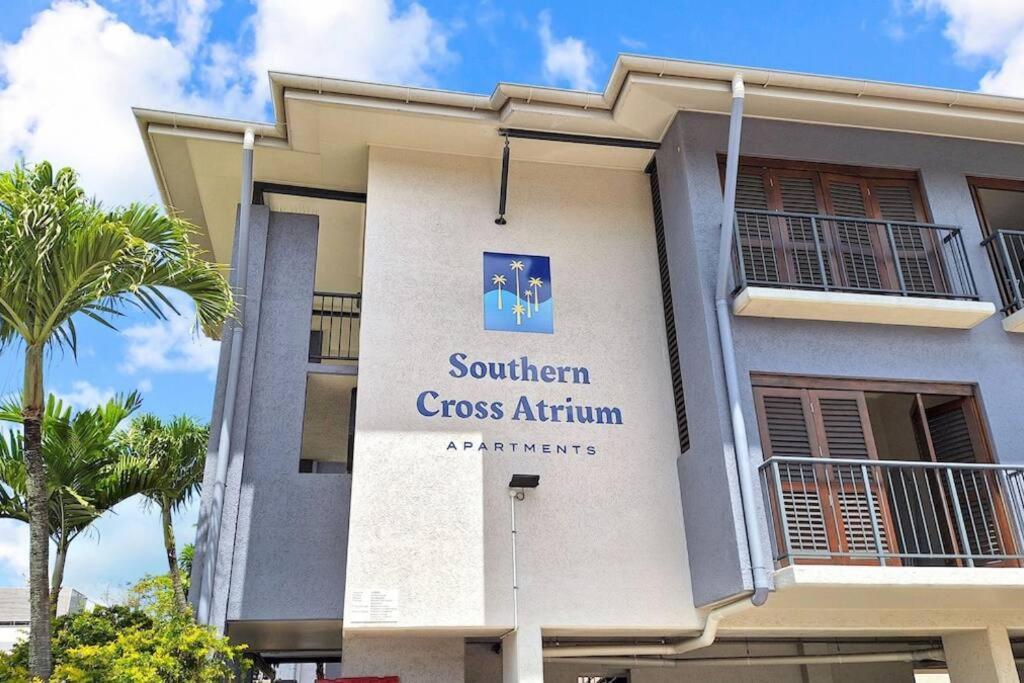 Southern Cross Escape In The - Walk Everywhere