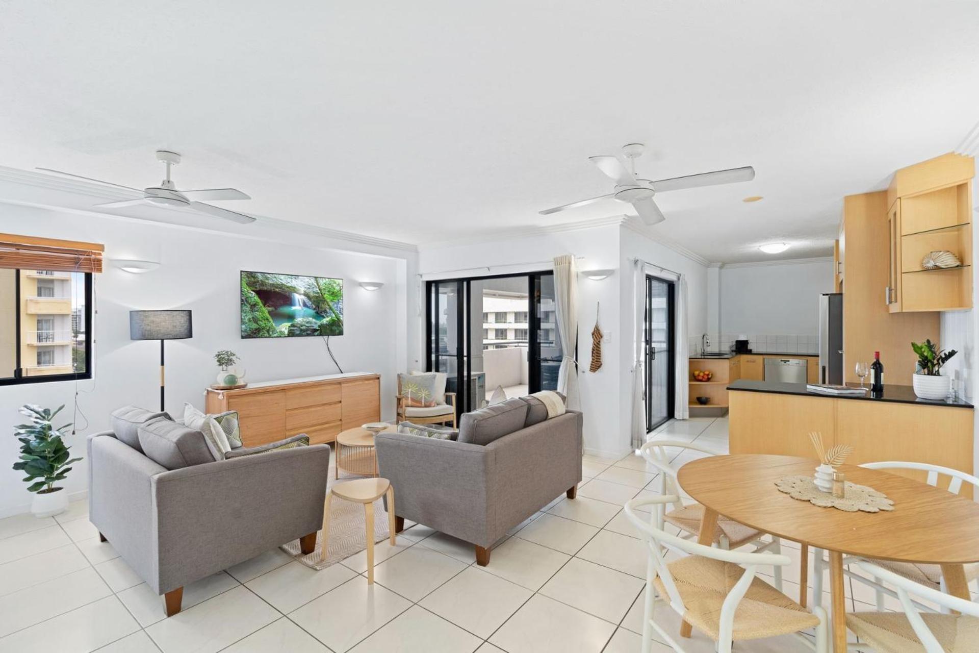 Belle Escapes 702 Cbd With Elevated And Water Views Apartment Cairns