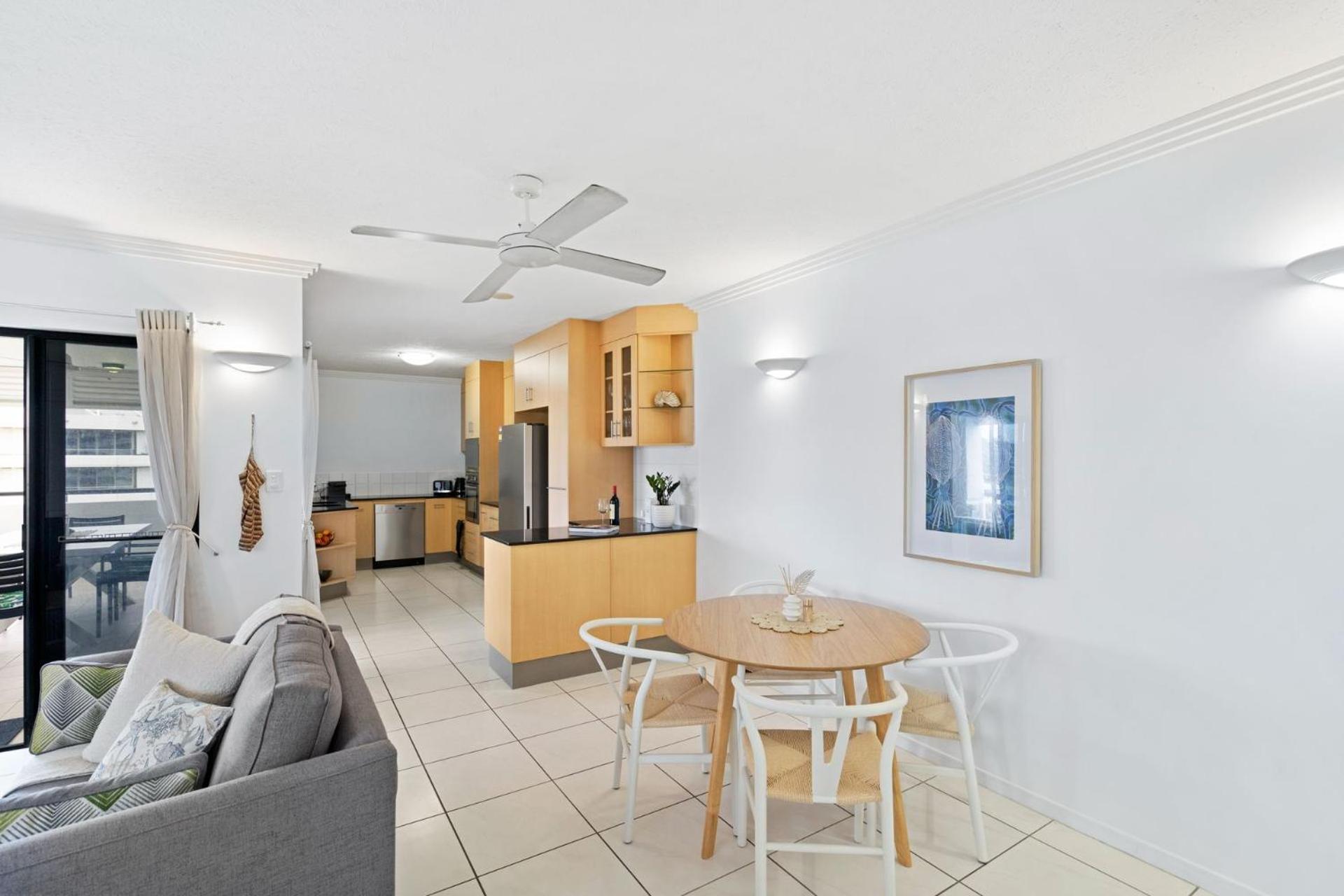 Apartment Belle Escapes 702 Cbd With Elevated And Water Views *