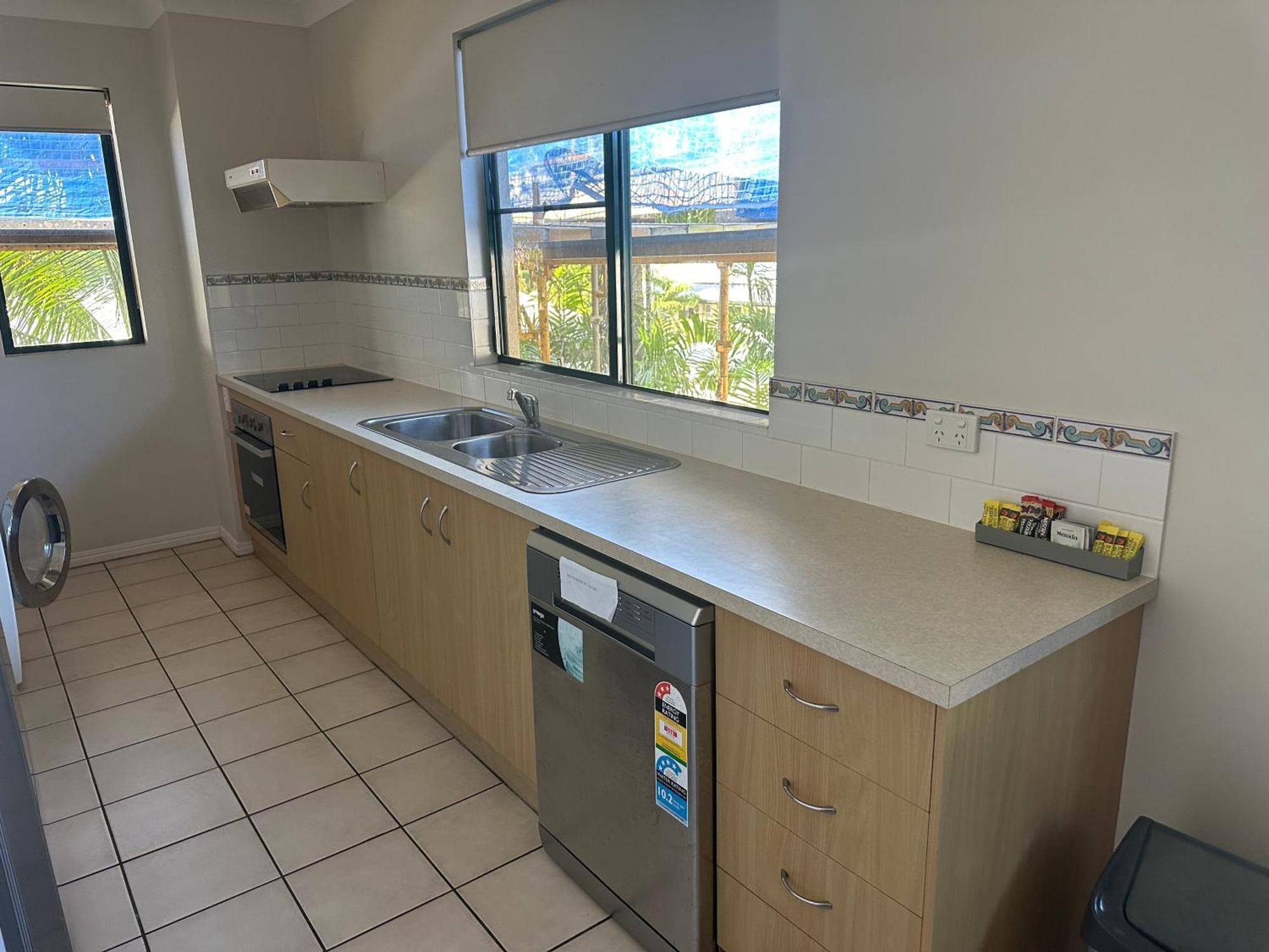 2 Bedroom Family Or Corporate Self-contained In * Cairns
