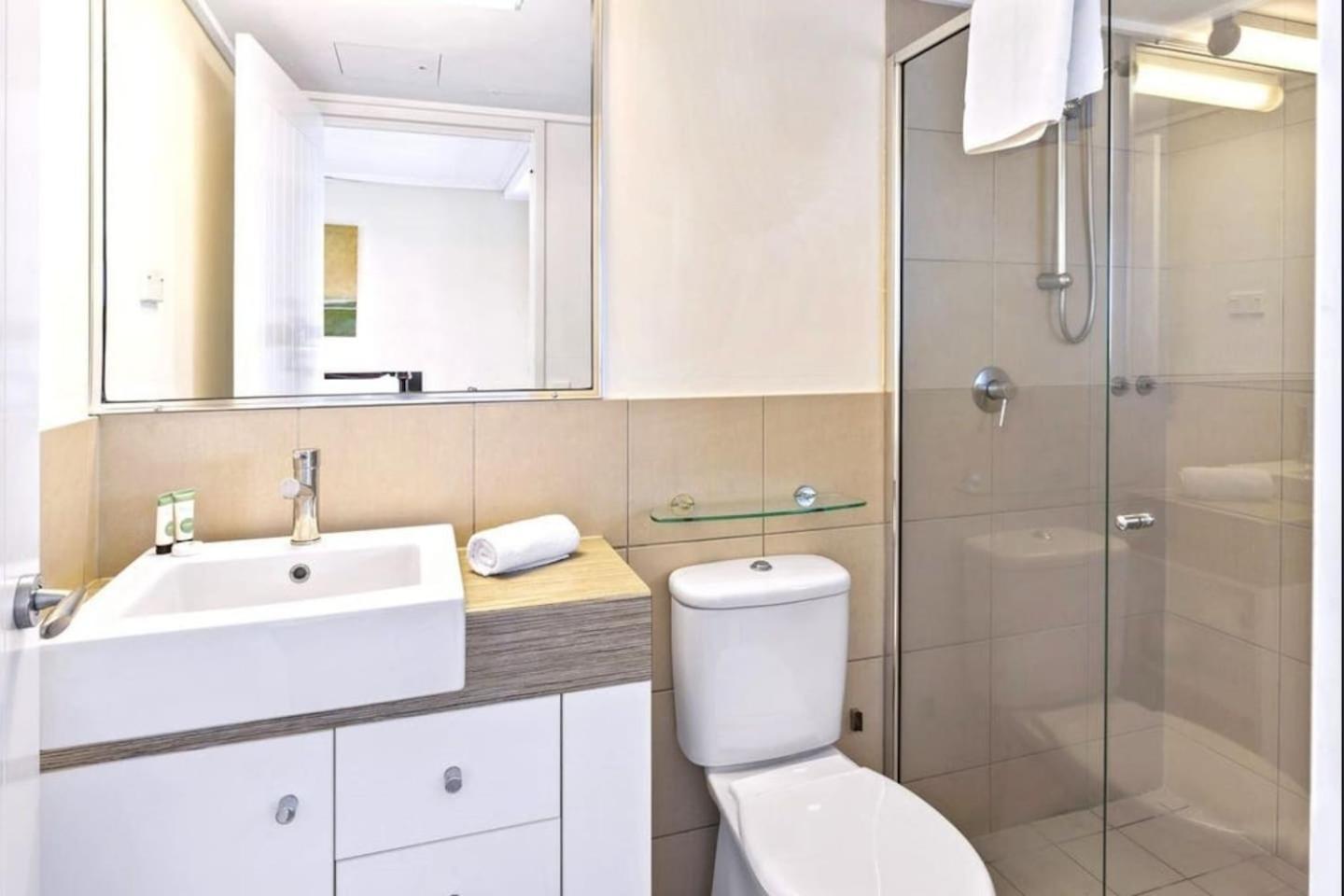 Apartment Getaway - A Sleek Cairns