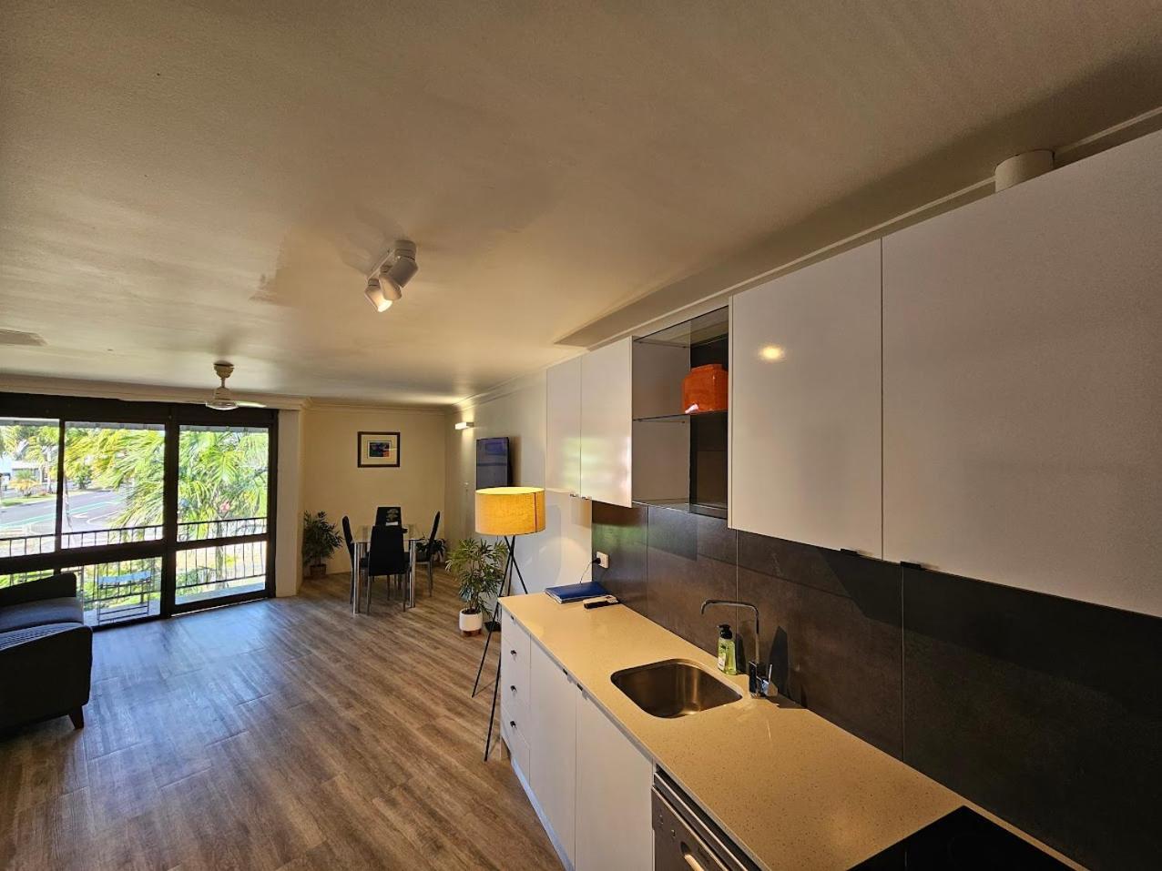 Apartment Budget-savvy Travellers, Residential Style Two-bedroom Apartment, Self Check-in