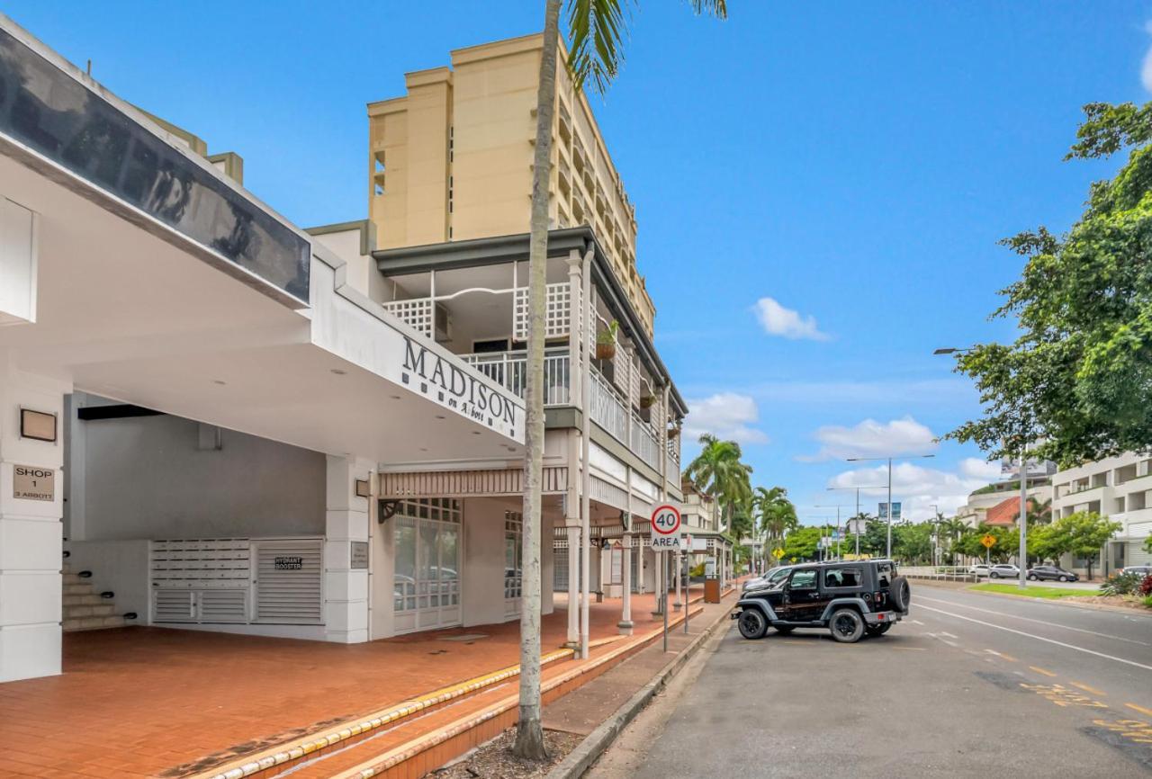 Portofino Coastal Retreat * Cairns