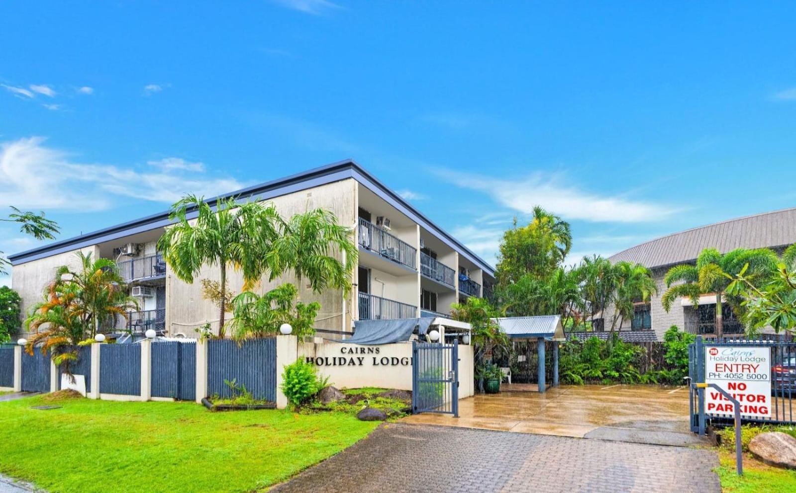 Cairns Holiday Lodge Apartment Cairns