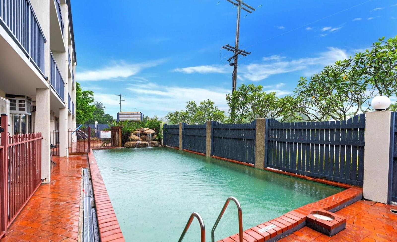Cairns Holiday Lodge Apartment