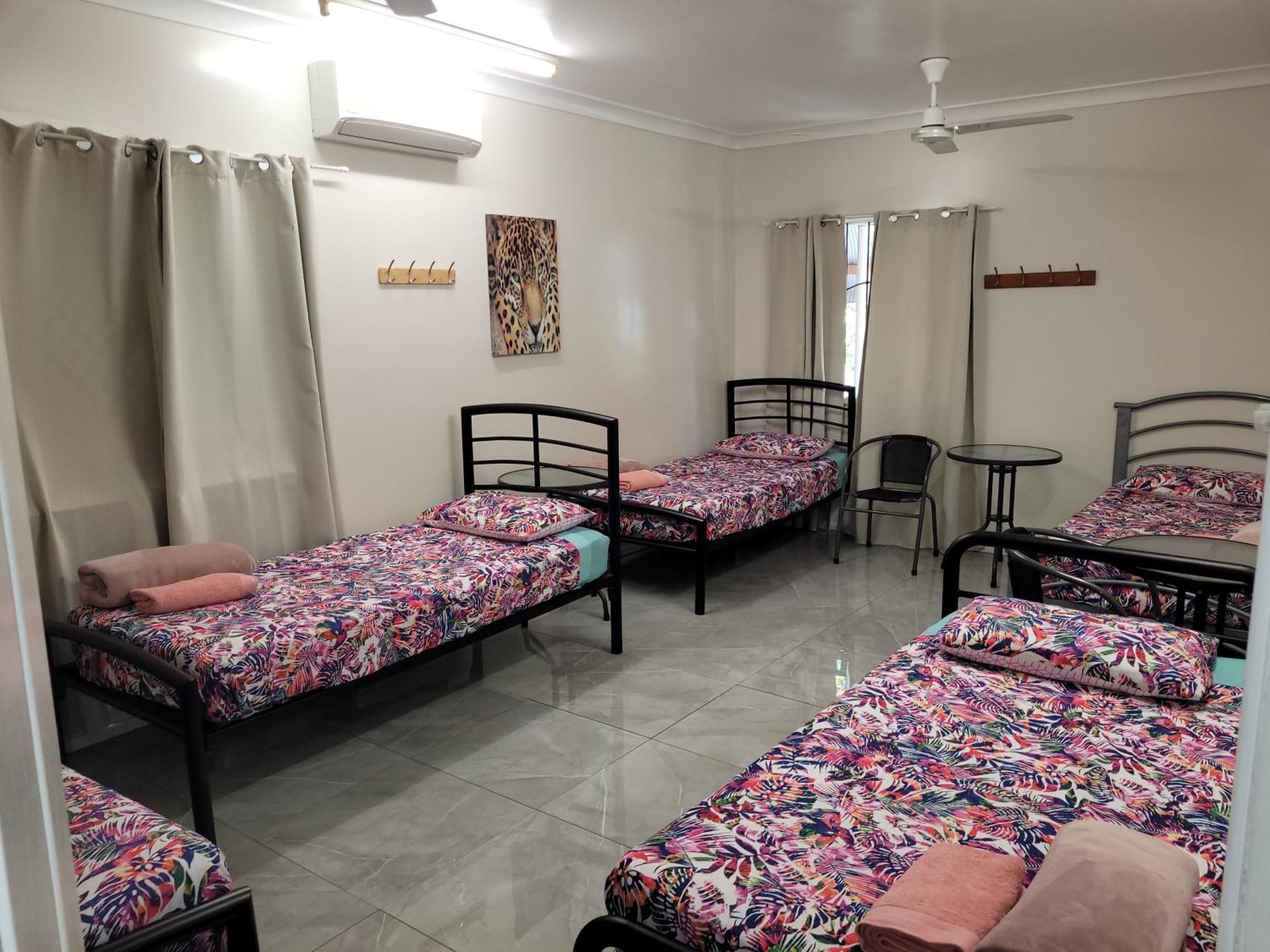 Hostel Travellers Paradise