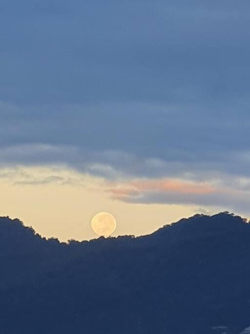 Tropical Ocean Sunrises & Magical Mountain Sunsets Cairns
