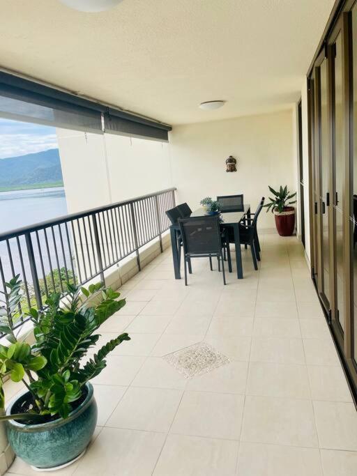 Tropical Ocean Sunrises & Magical Mountain Sunsets Cairns