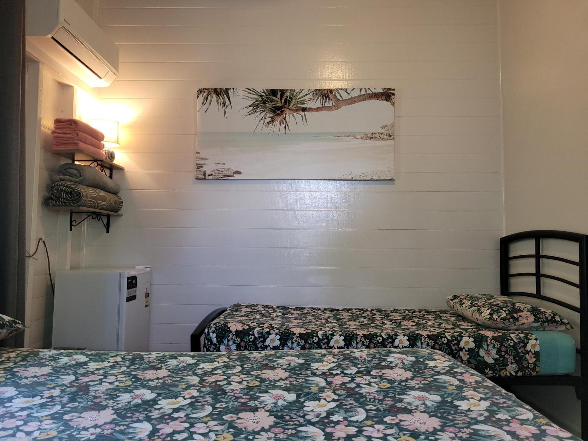 Travellers Paradise Hostel