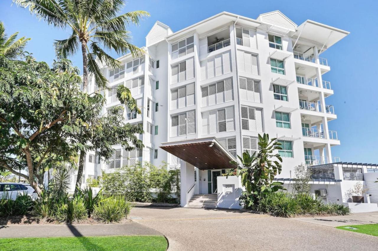 Reefside At 201 Street