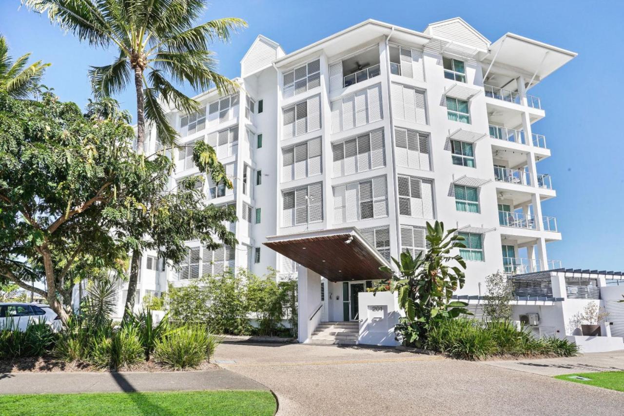 Oceanside At 201 Street Apartment