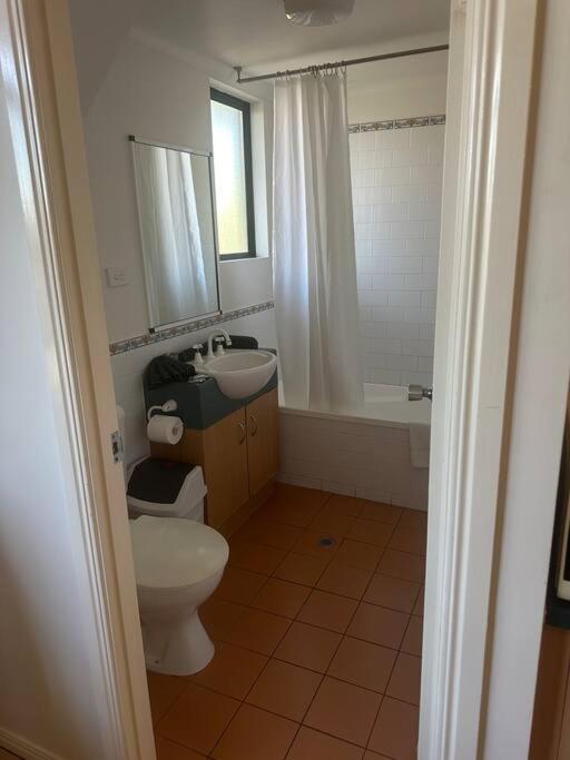 2 Bedroom Family Or Corporate Self-contained In Apartment