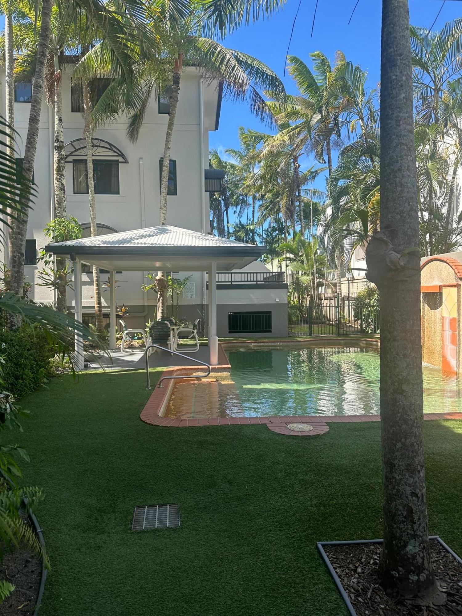 2 Bedroom Family Or Corporate Self-contained In Apartment Cairns