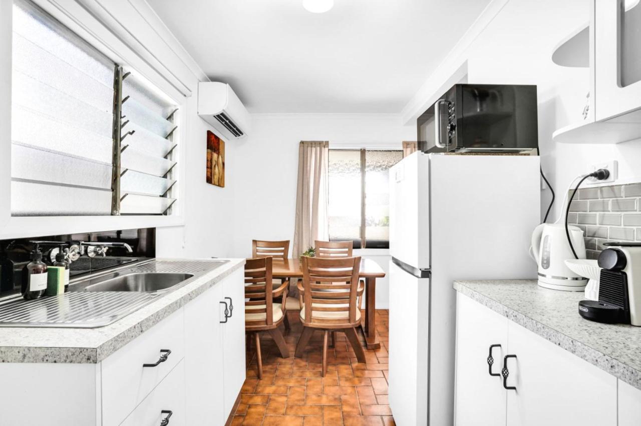 Grey Whale Anchor U3 Apartment *