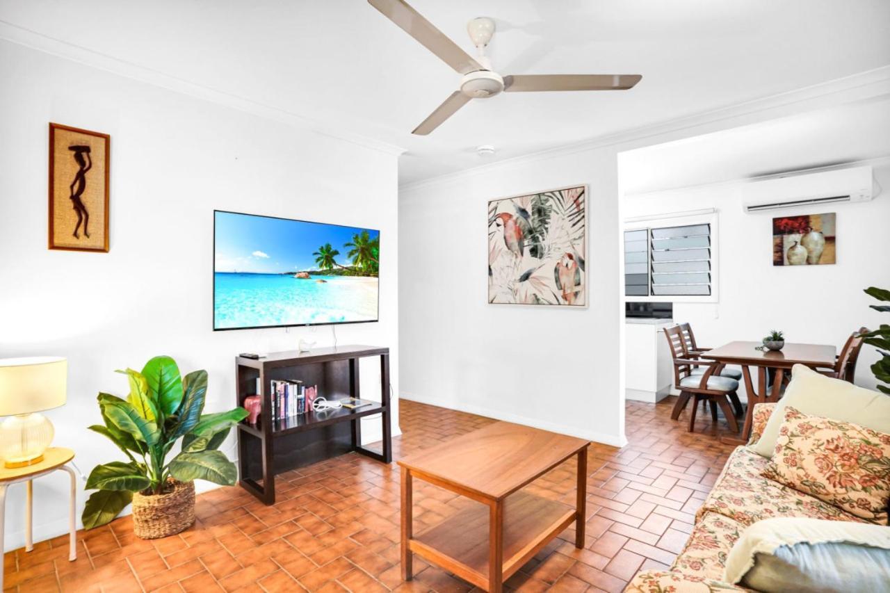 Grey Whale Anchor U3 Apartment Cairns