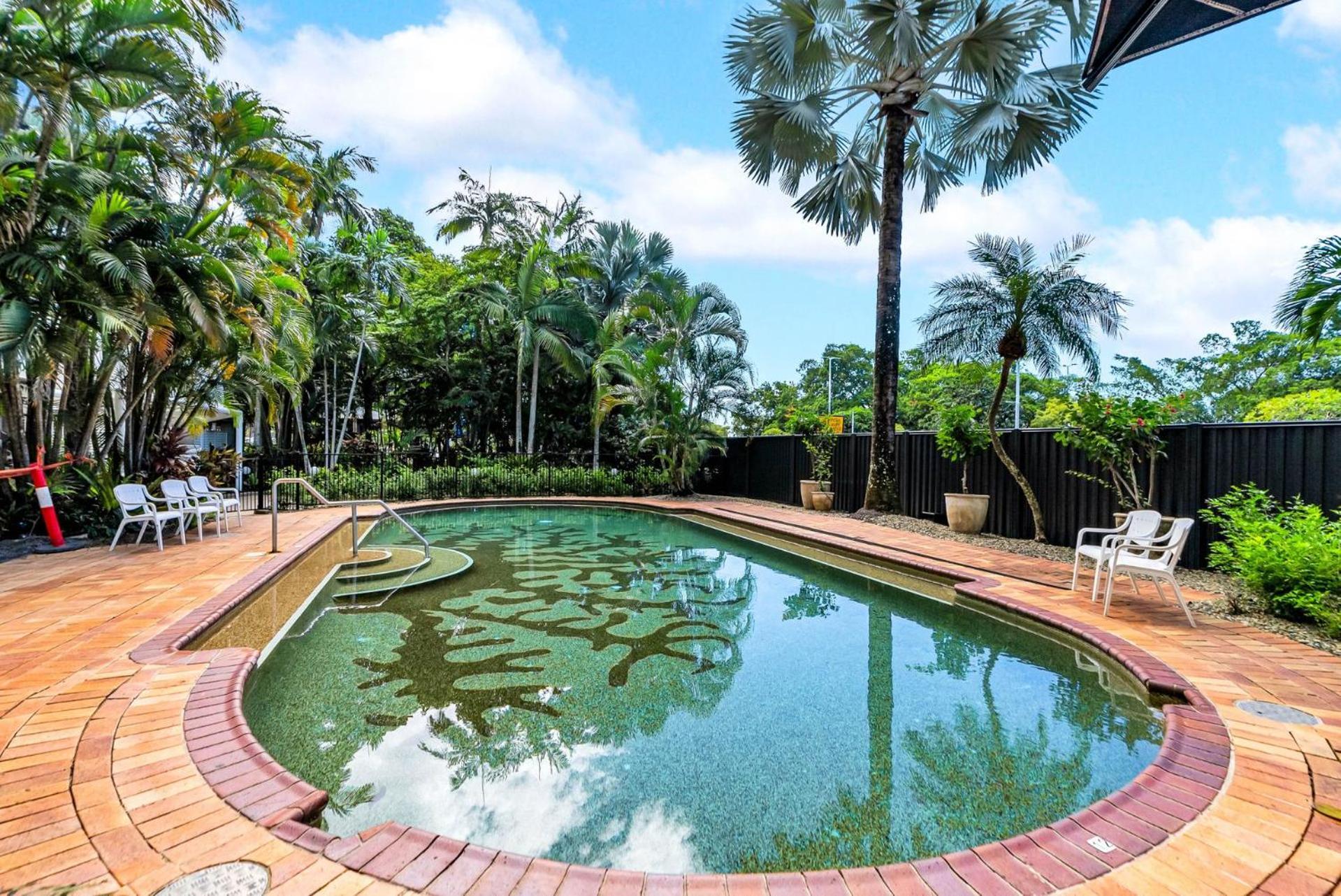 Belle Escapes Rydges Plaza Esplanade Luxury 2-bedroom