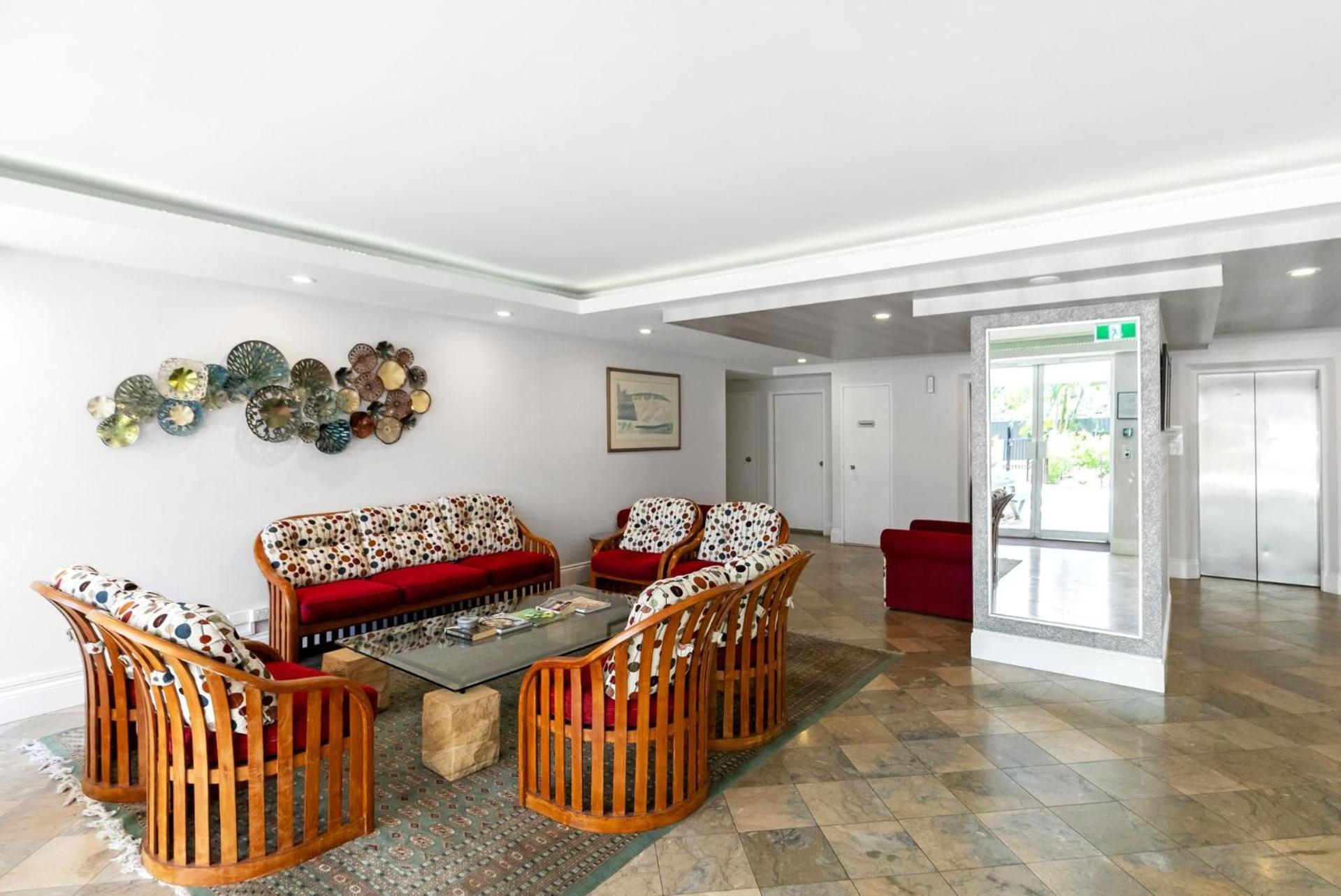 Belle Escapes Rydges Plaza Esplanade Luxury 2-bedroom