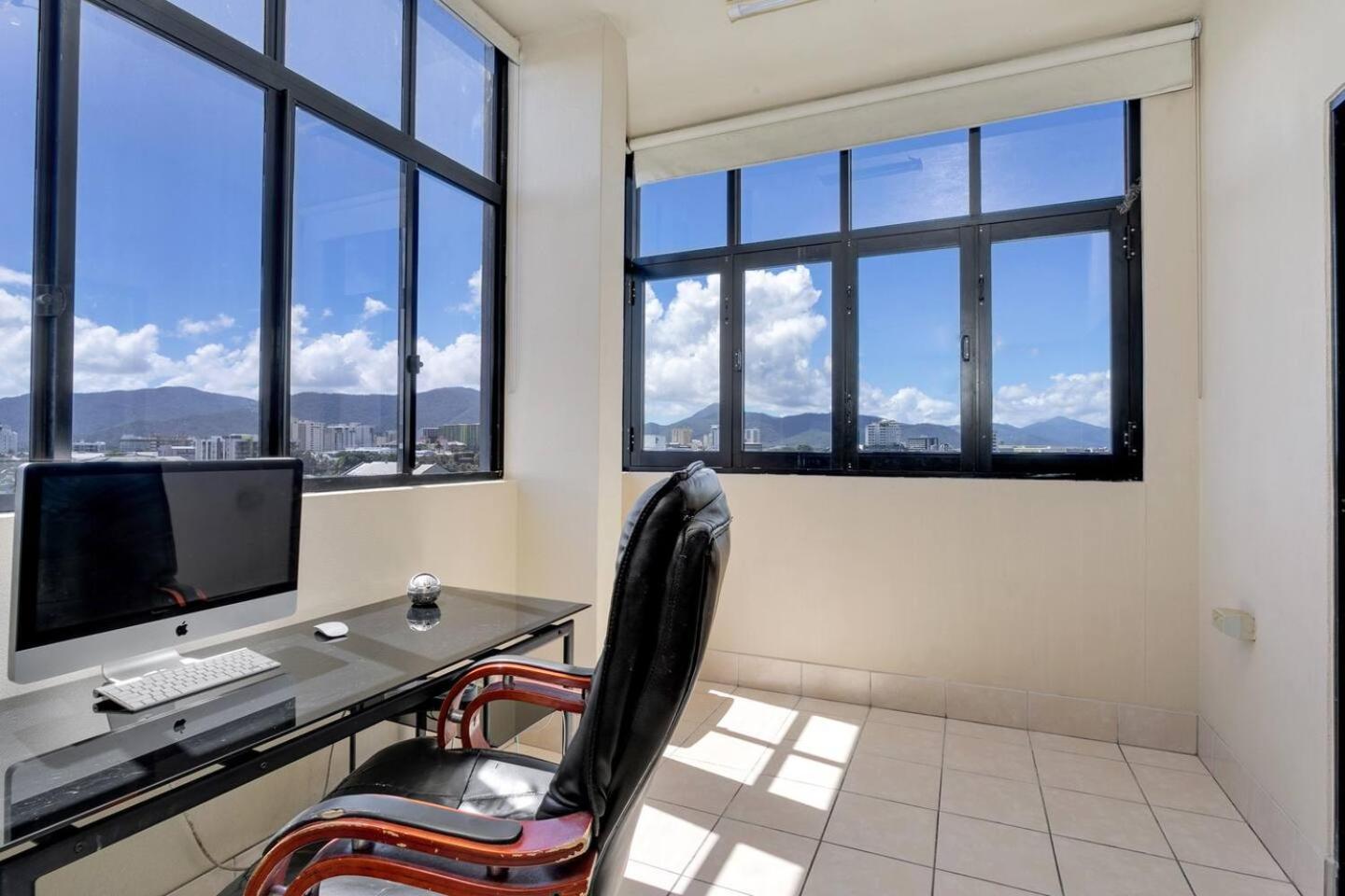 Poolside Panoramic Breeze With Soaring Views Apartment Cairns