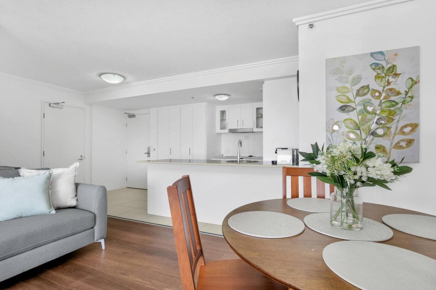 Apartment Easy Coastal Living In With Rooftop Pool *