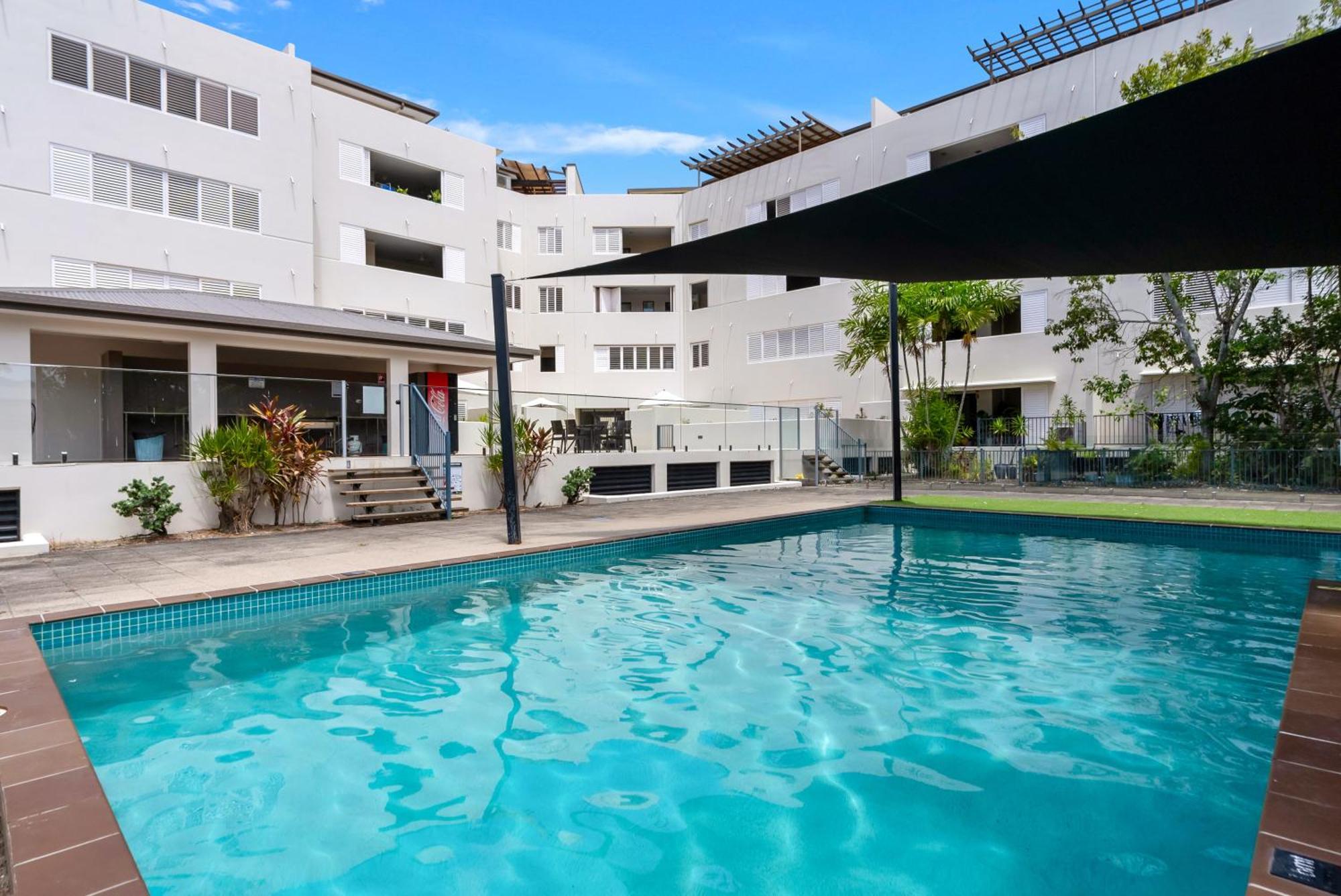 Drift At The Edge Apartment *