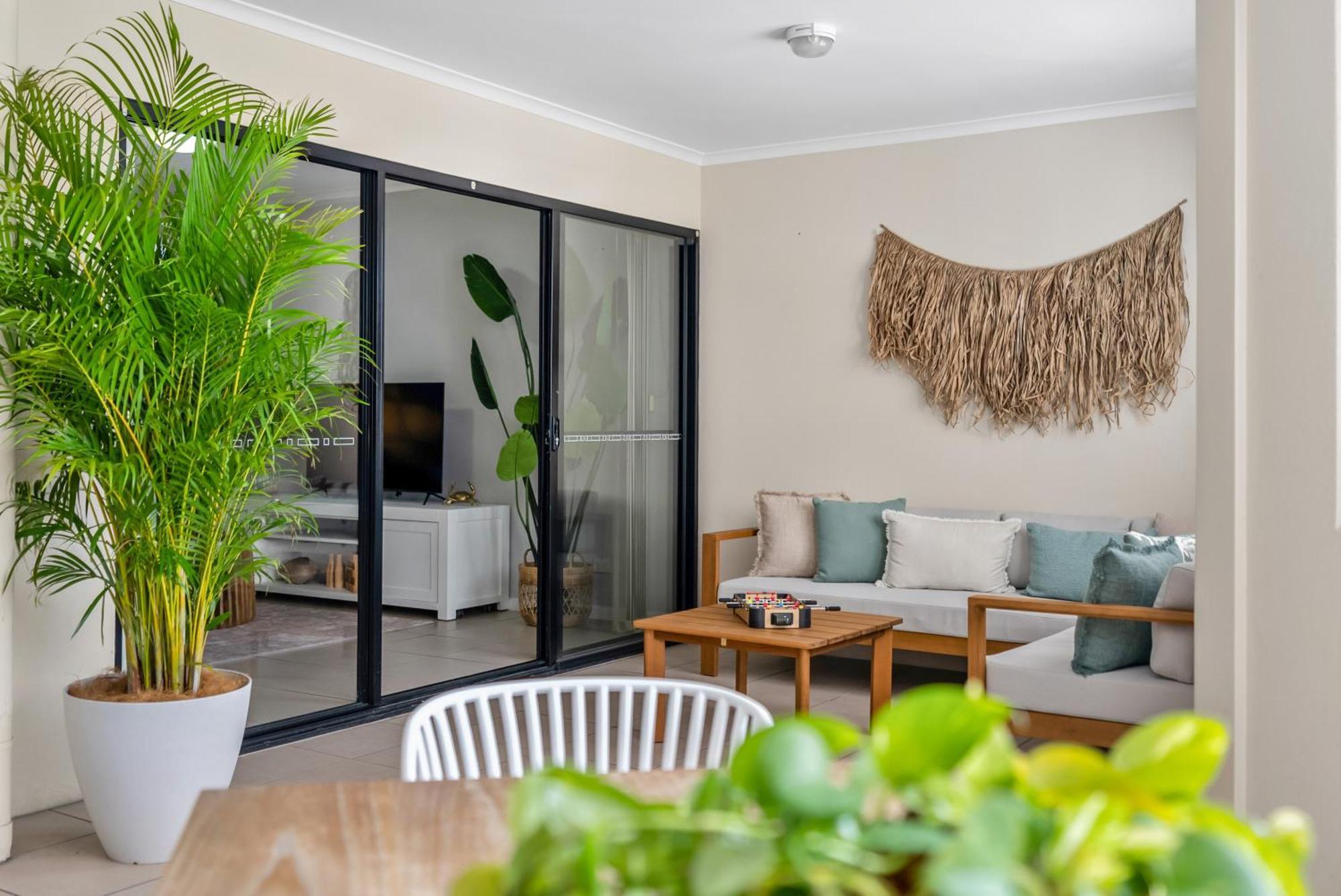 Drift At The Edge Apartment Cairns