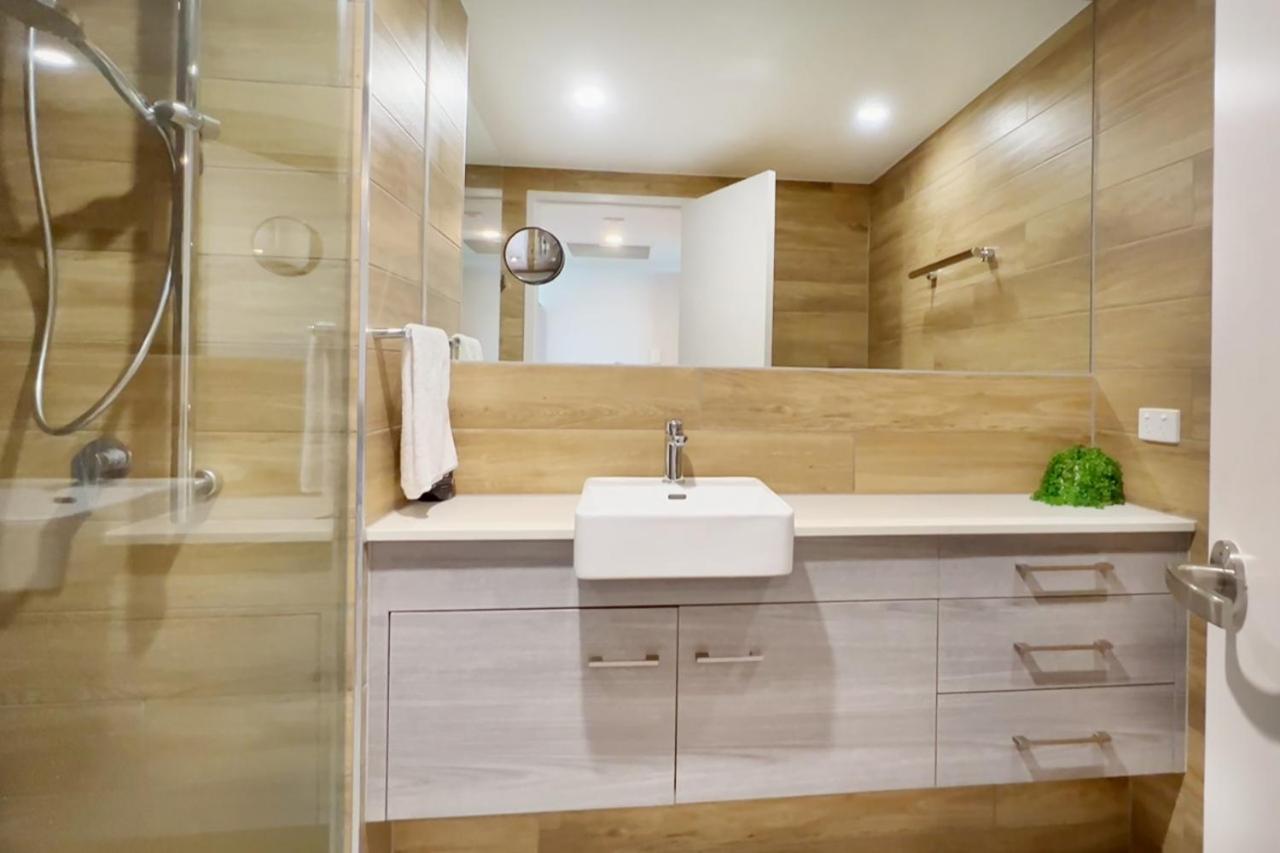 Apartment The At Northshore Tower