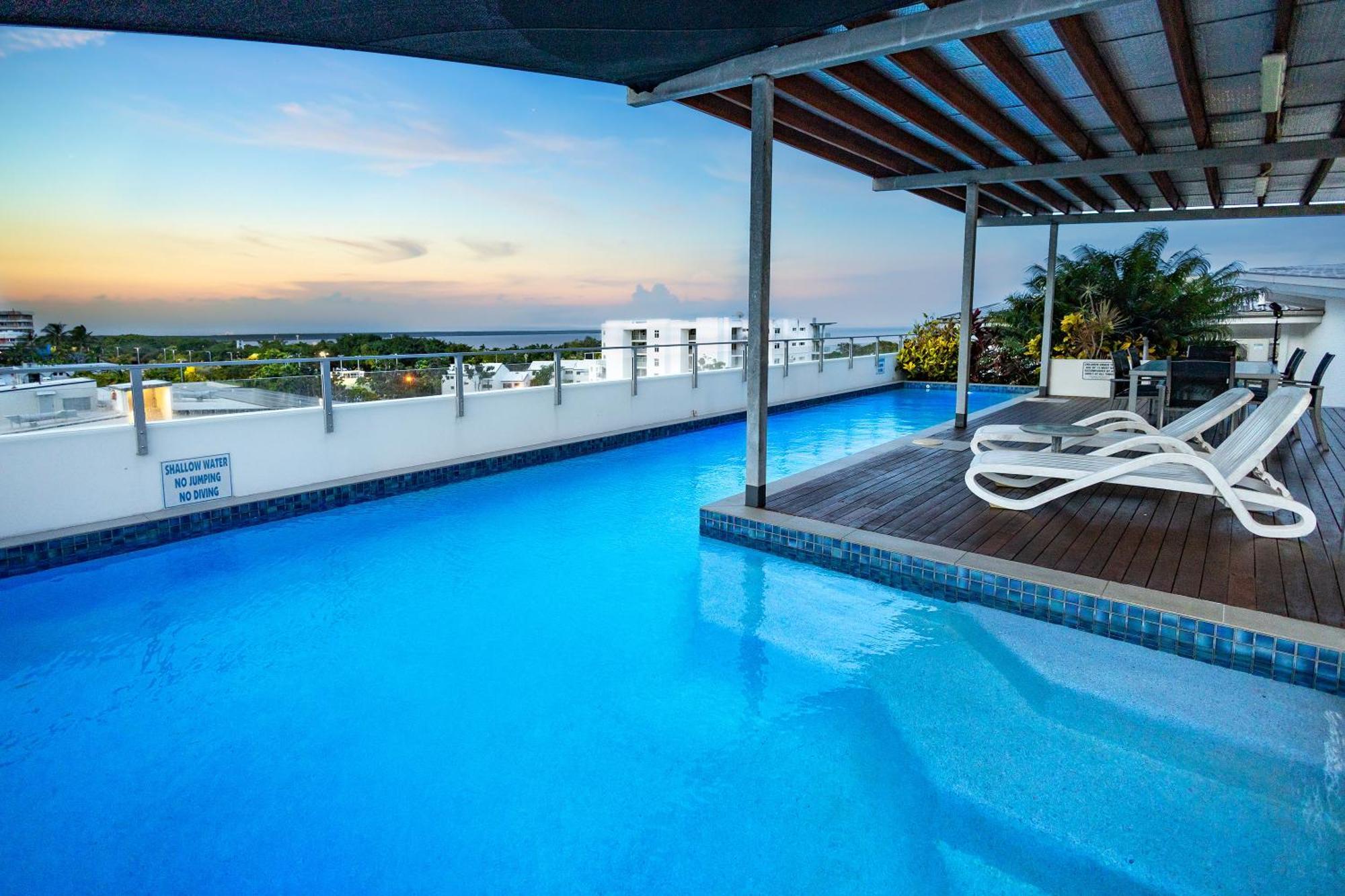 Panoramic Views 3br Apartment Cairns