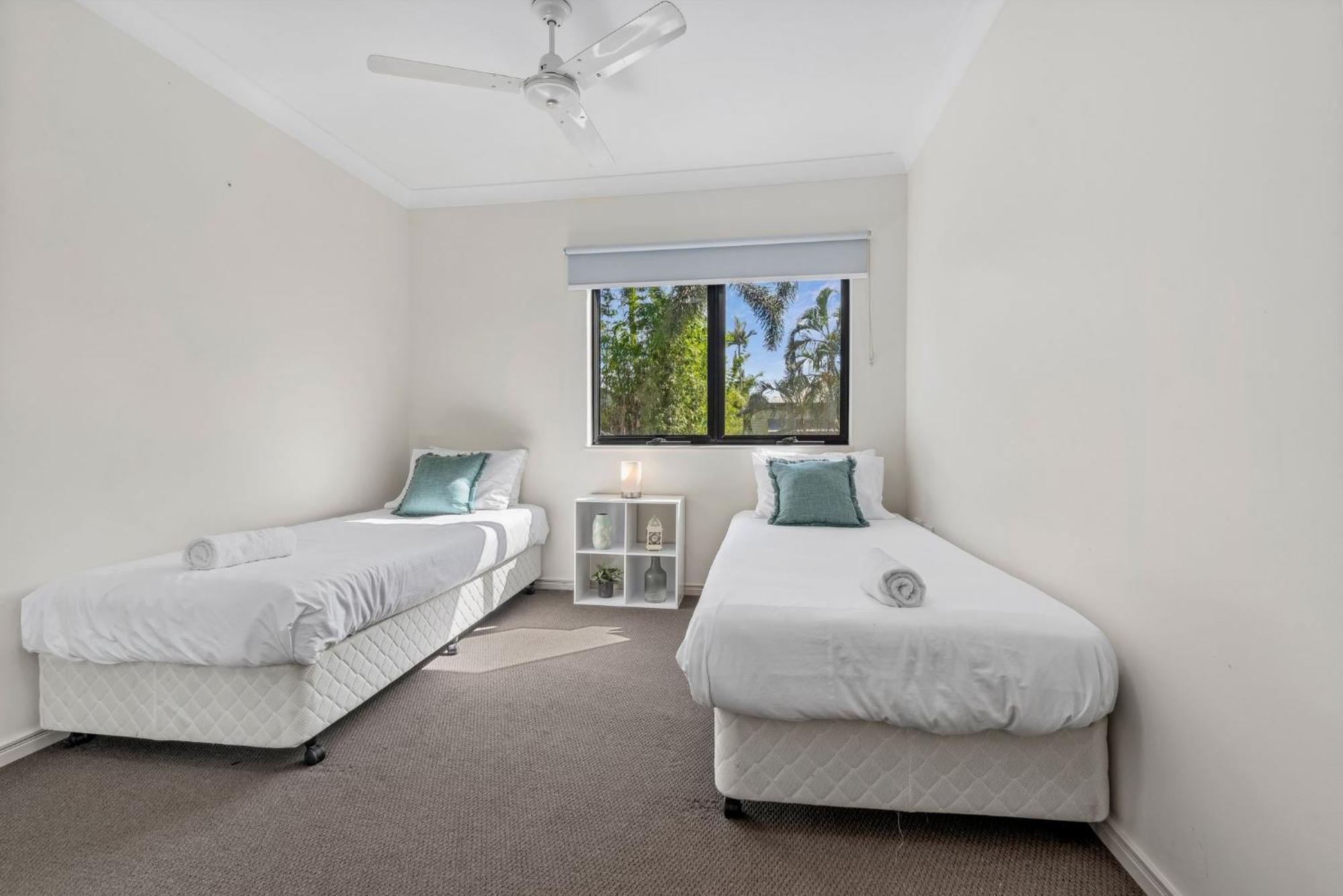 Oceanbreeze In North Cairns