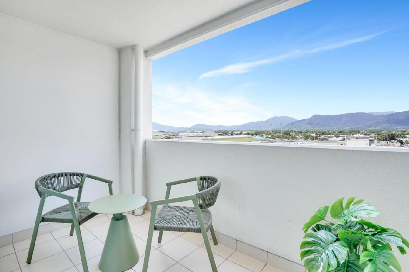 Cairns Central Condo Apartment