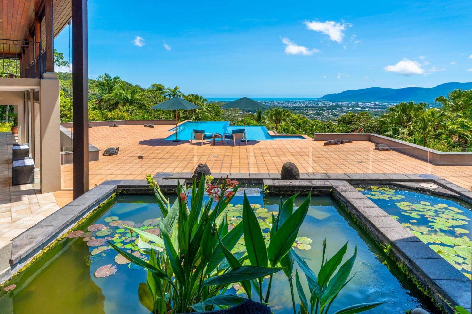 Villa Barong Luxury Overlooking Unrivalled Privacy And Location Search Barongcairns *