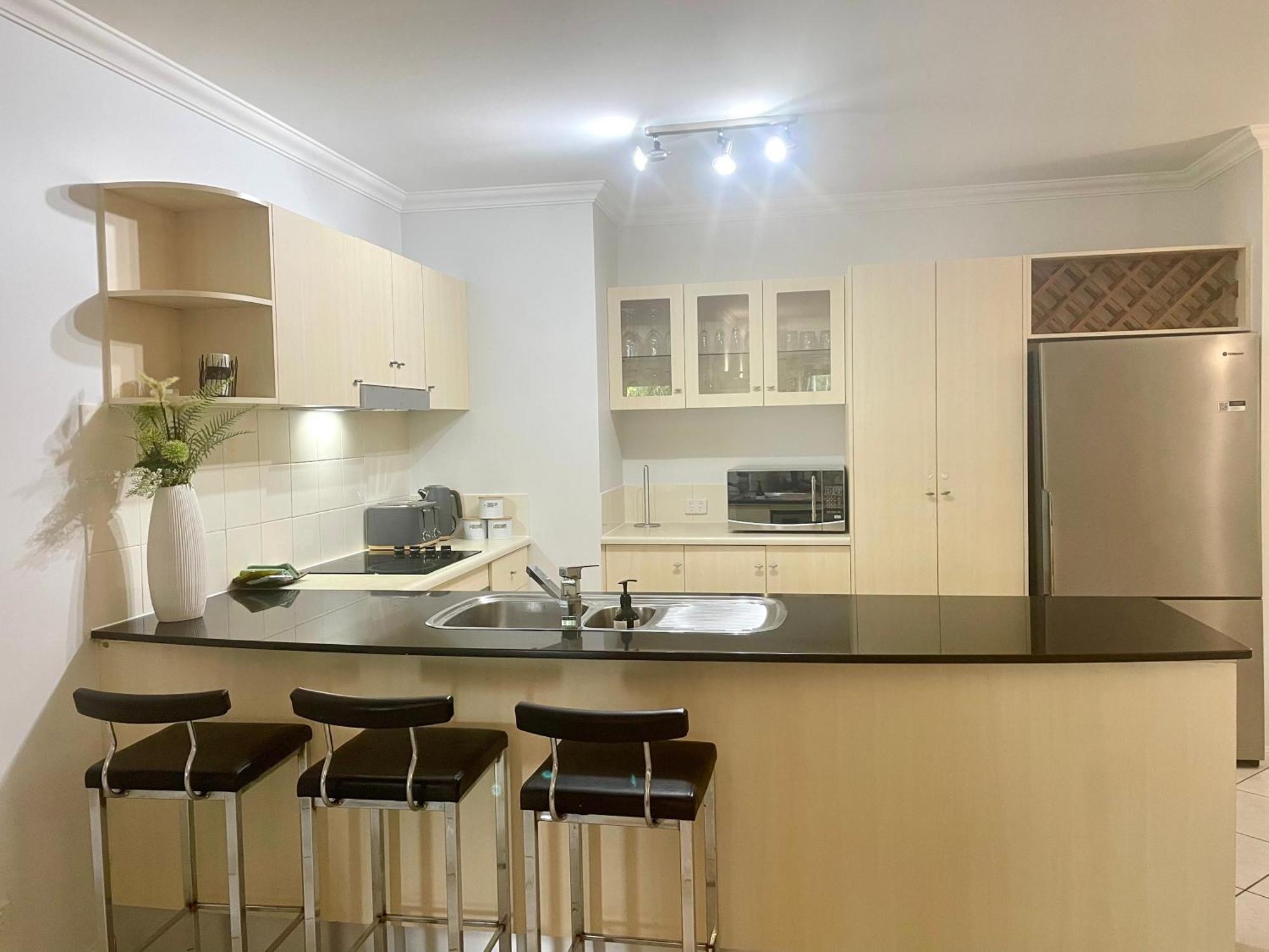 Parks - 3 Bedroom Apartment *