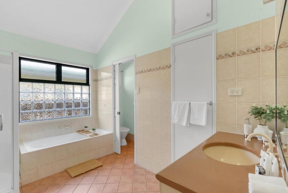 Holiday home The Oasis - Charming Family Retreat On Fringe Cairns