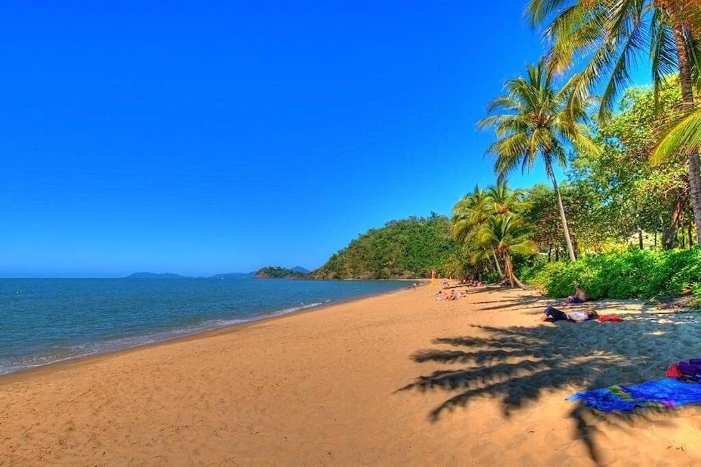 Holiday home The Oasis - Charming Family Retreat On Fringe Cairns