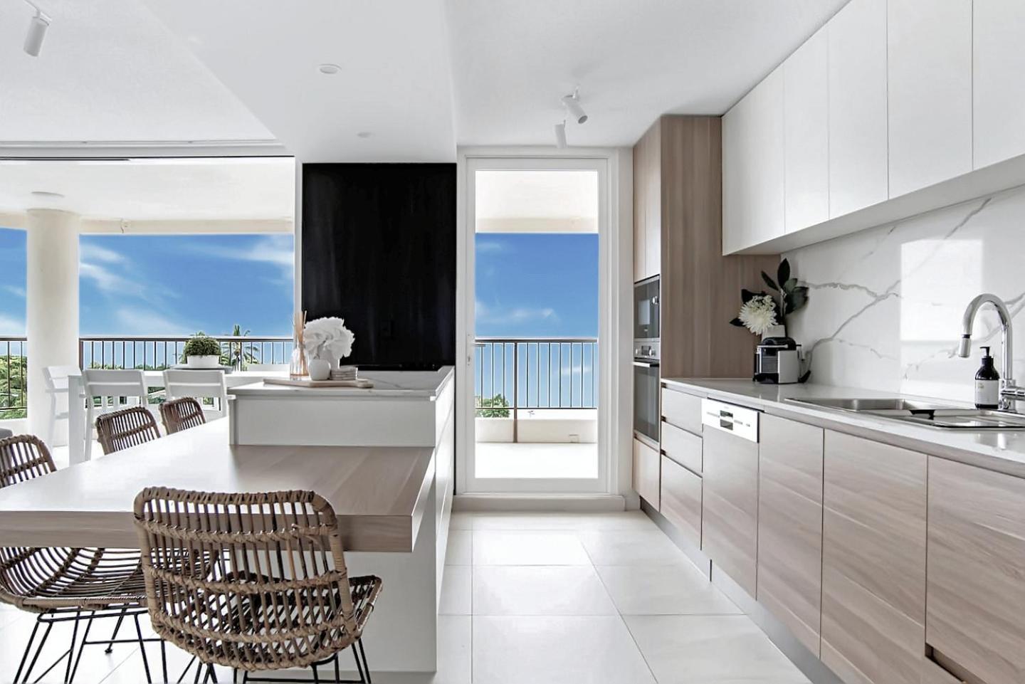 Aquarius Luxury Apartment Cairns