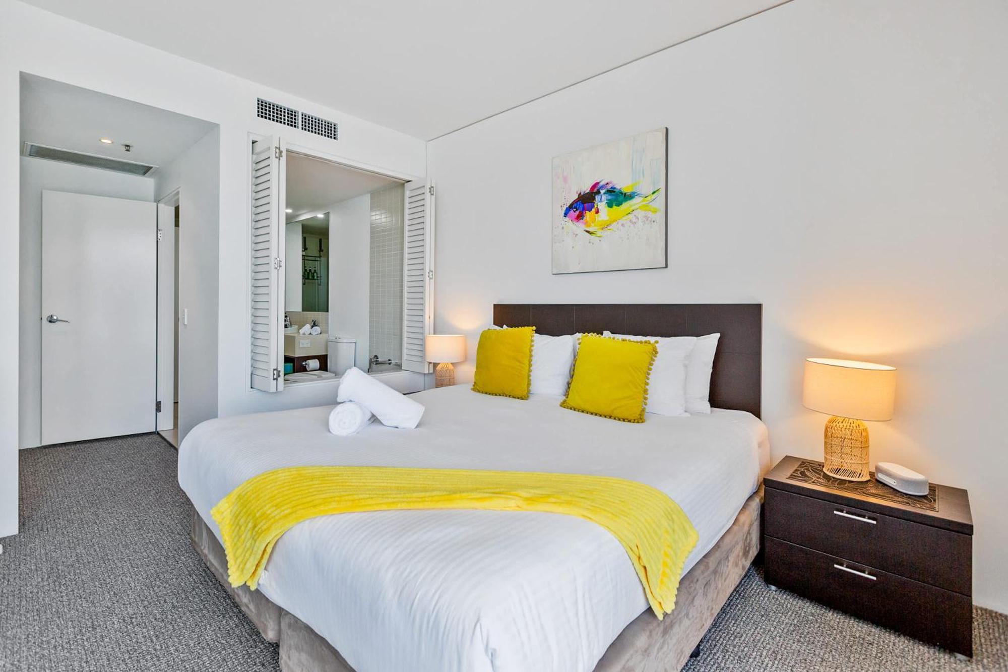 Reef - Waterfront Pool Sauna & Gym * Cairns