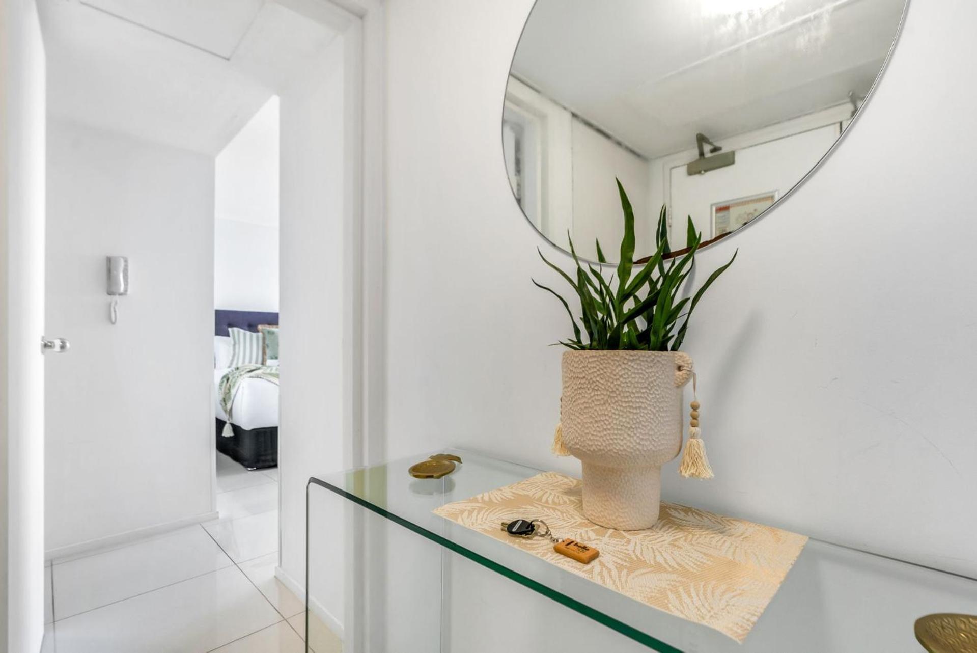 Belle Escapes 73 Rydges Plaza Esplanade With Ocean & Views Apartment *