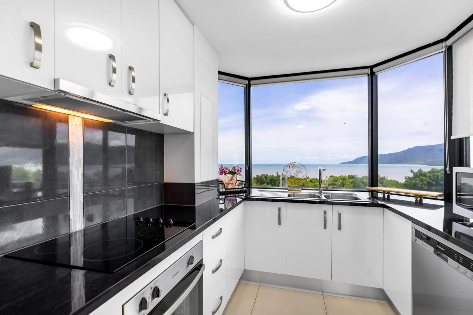 Belle Escapes 73 Rydges Plaza Esplanade With Ocean & Views *
