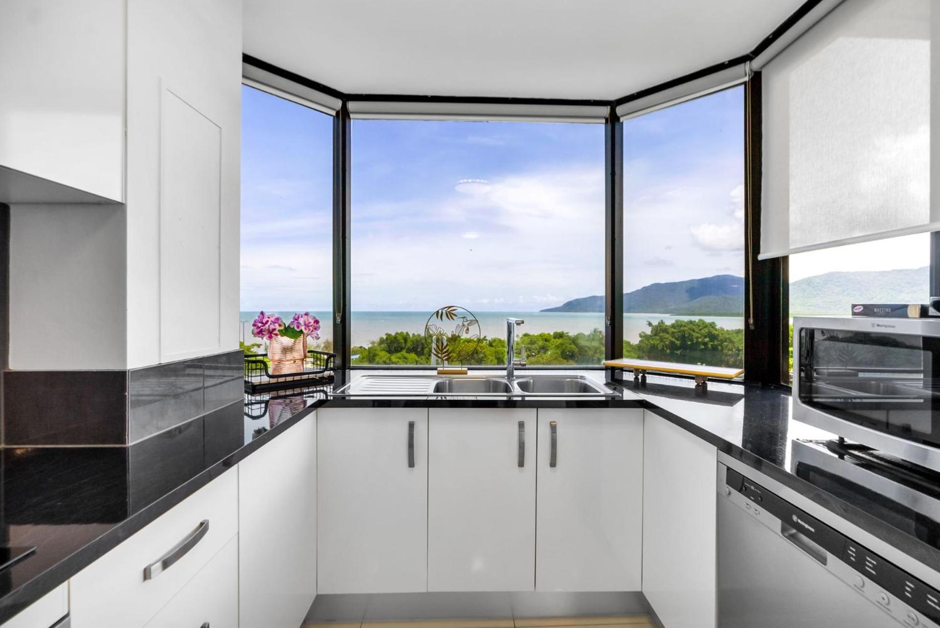 Belle Escapes 73 Rydges Plaza Esplanade With Ocean & Views