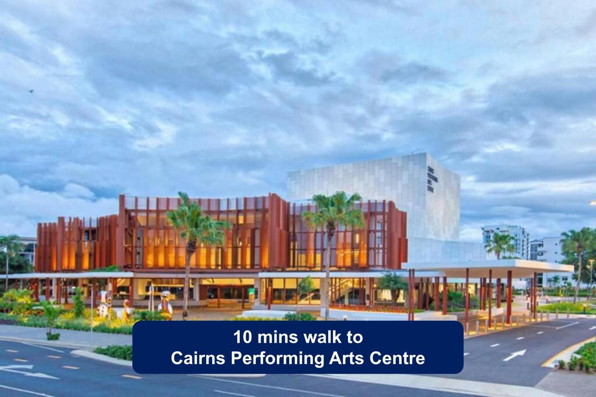 Penthouse - Private Rooftop Outdoor Gym, & Tv Area With Sunset & Mountain Views * Cairns